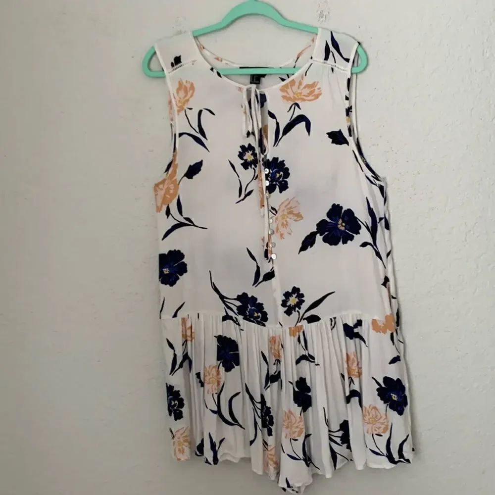 Forever21 V-Neck Pockets Pleated Floral Sleeveless Romper Size XL